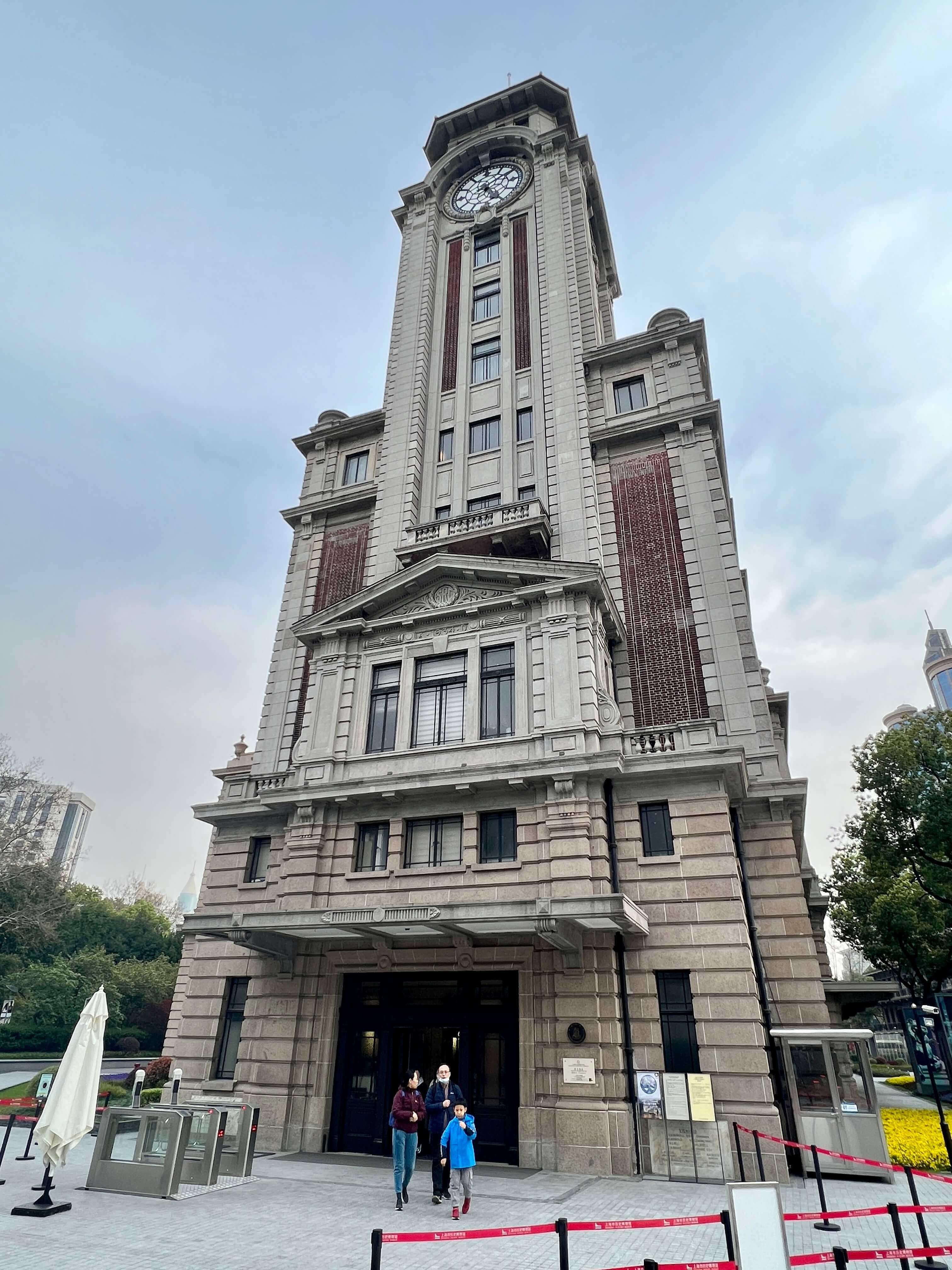 钟楼正面